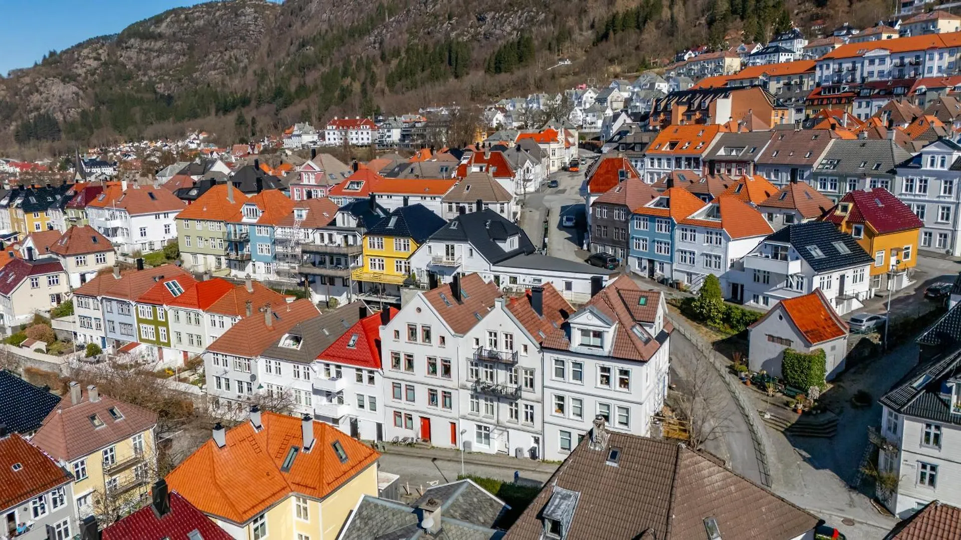 Green oasis with balcony and sunset view Bergen 0*,  Norway